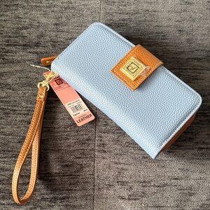 Stone Mountain USA Light Blue and Brown Leather Wristlet